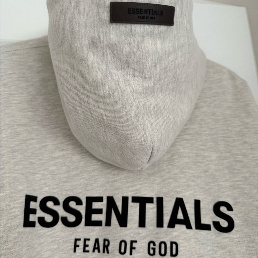 Fear of God Essentials Hoodie – Heather Gray – Size M – Minimalist Streetwear - Picture 2 of 5